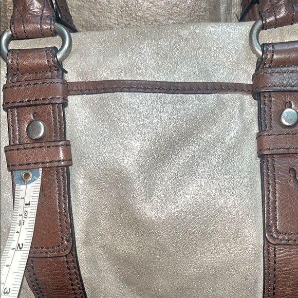 Fossil Cream and Brown leather Satchel with Structured Design 15”x1”x7”. - Picture 6 of 8